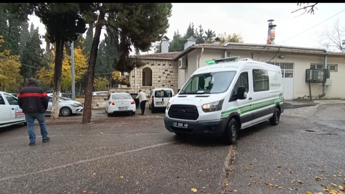 Gaziantep\'te tartıştığı eşini silahla öldüren koca intihar girişiminde bulundu