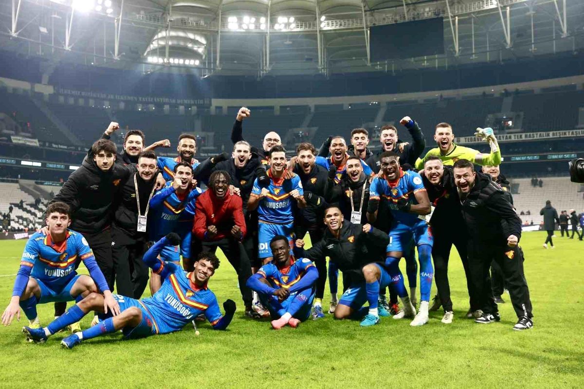 Göztepe, Beşiktaş\'ı 4-2 Mağlup Etti
