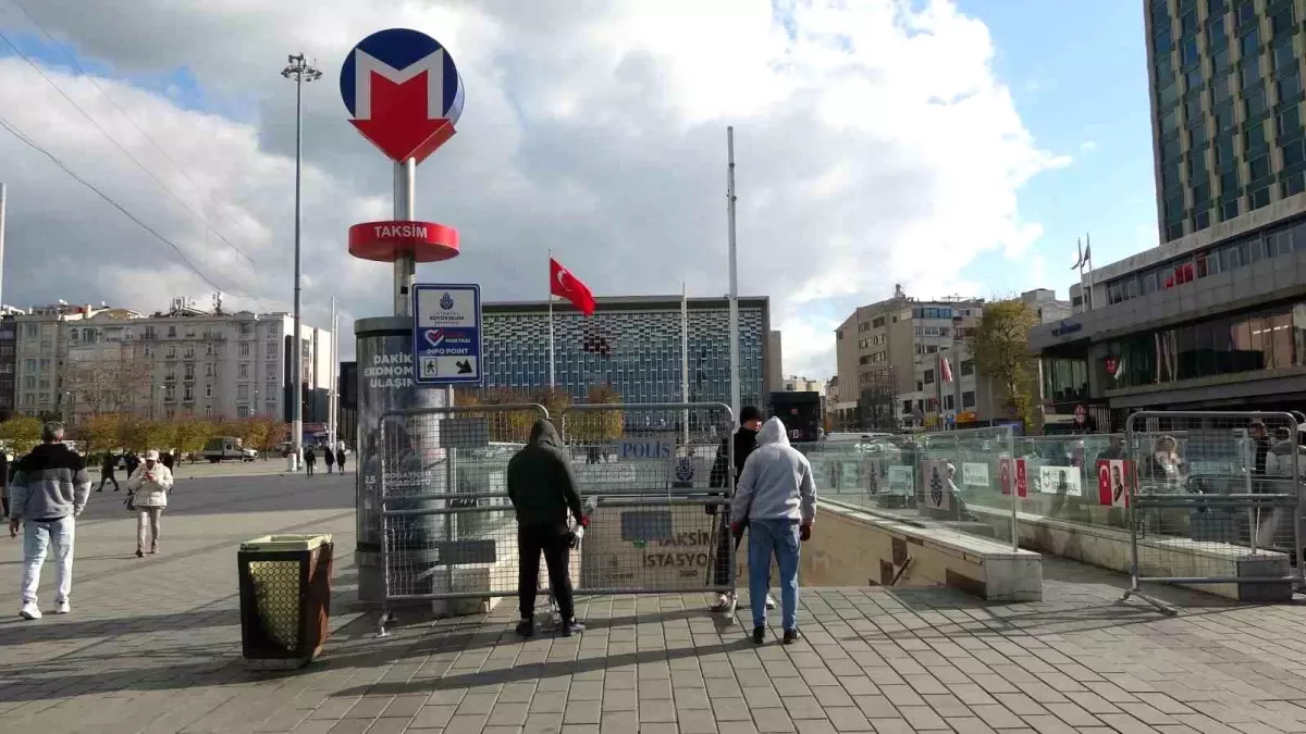 İstanbul\'da Metro İstasyonları Kapatıldı