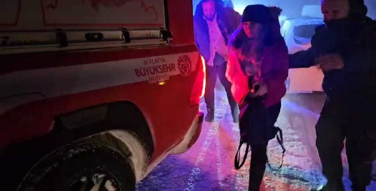 Malatya\'da Kar ve Tipi Nedeniyle 787 Kişi Kurtarıldı