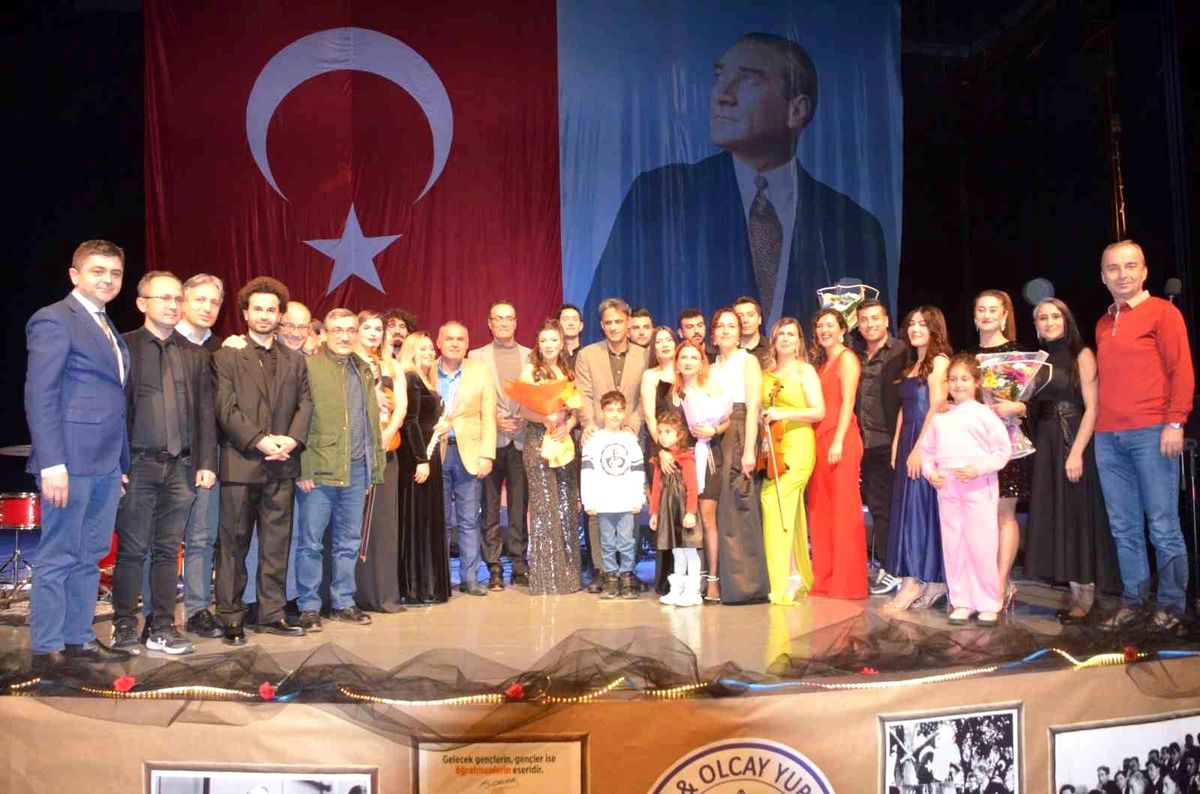 Öğretmenler Günü\'nde Müzik Dolu Bir Konser