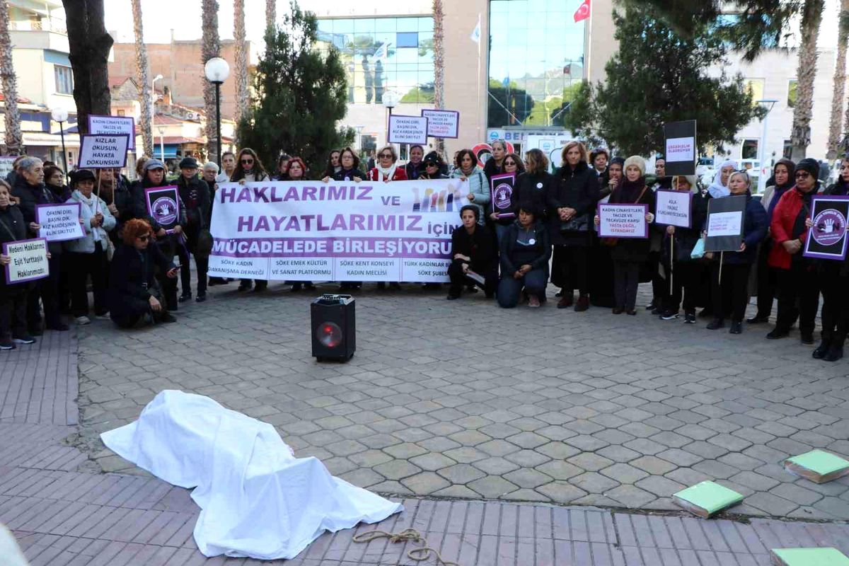 Söke\'de Kadına Yönelik Şiddete Karşı Yürüyüş Düzenlendi