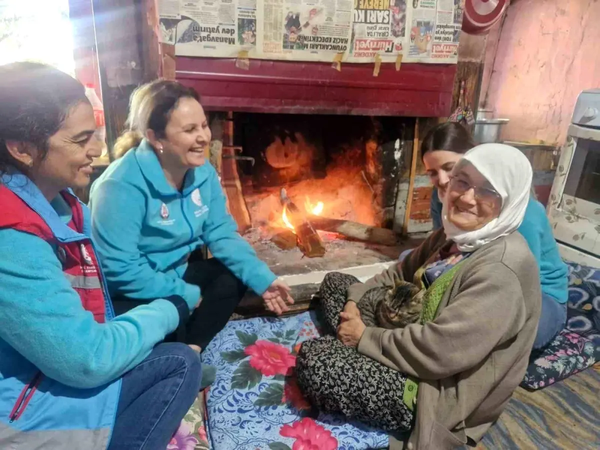 Vefa Birimi İhtiyaç Sahiplerine Destek Oluyor