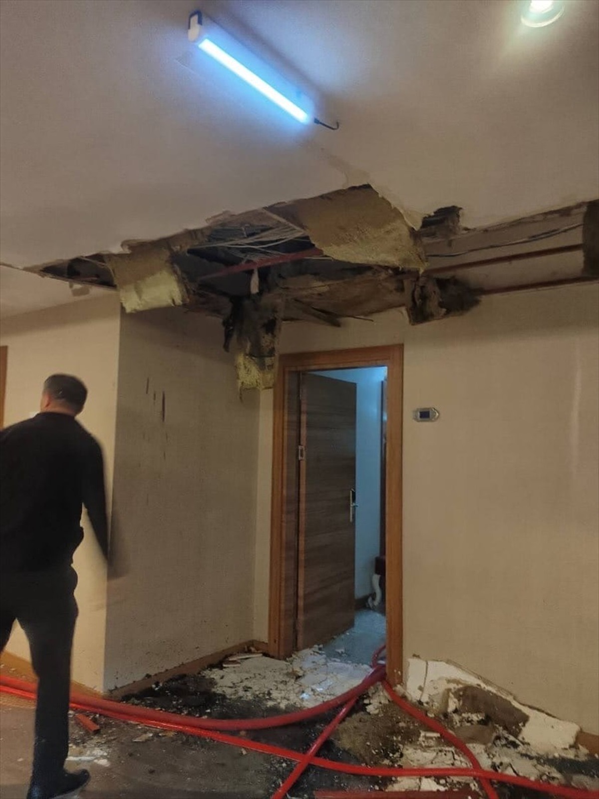 Alanya\'daki Otelde Yangın: 6 Oda Kullanılamaz Hale Geldi