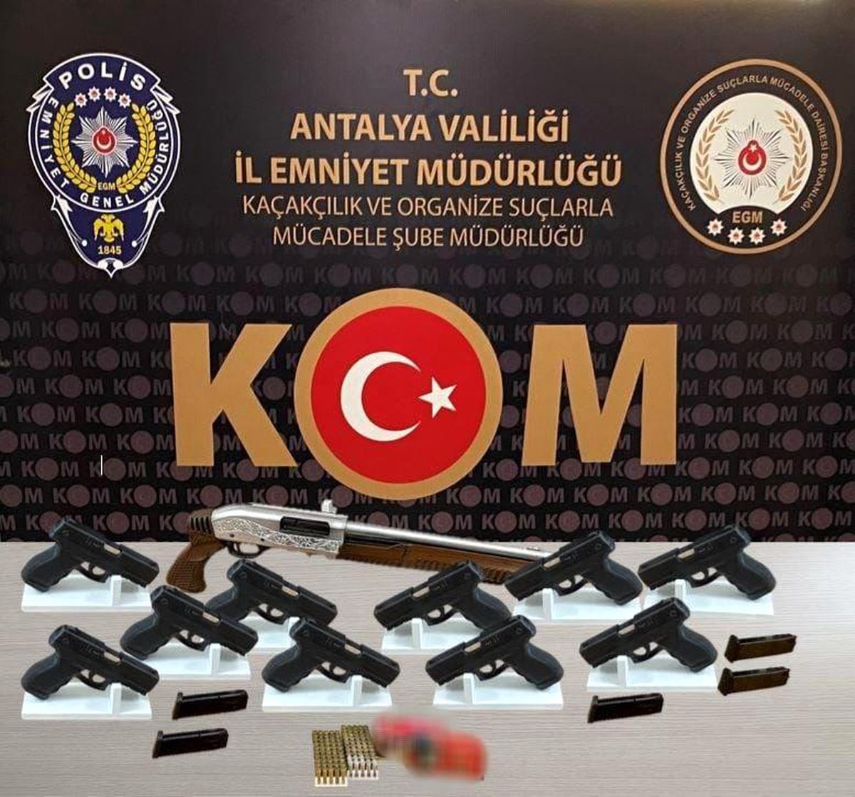Antalya\'da Suç Operasyonu: 16 Şüpheli Tutuklandı