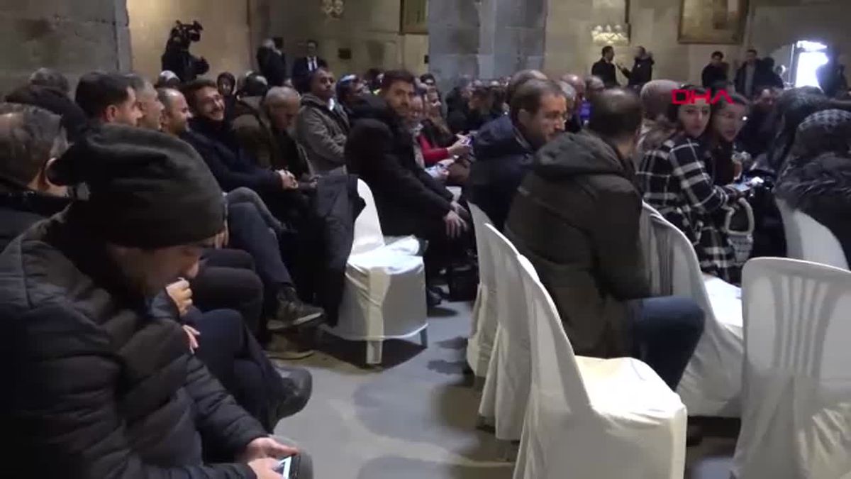 Bakan Tekin, 2025\'te 300 bin öğretmenin unvan alacağını açıkladı