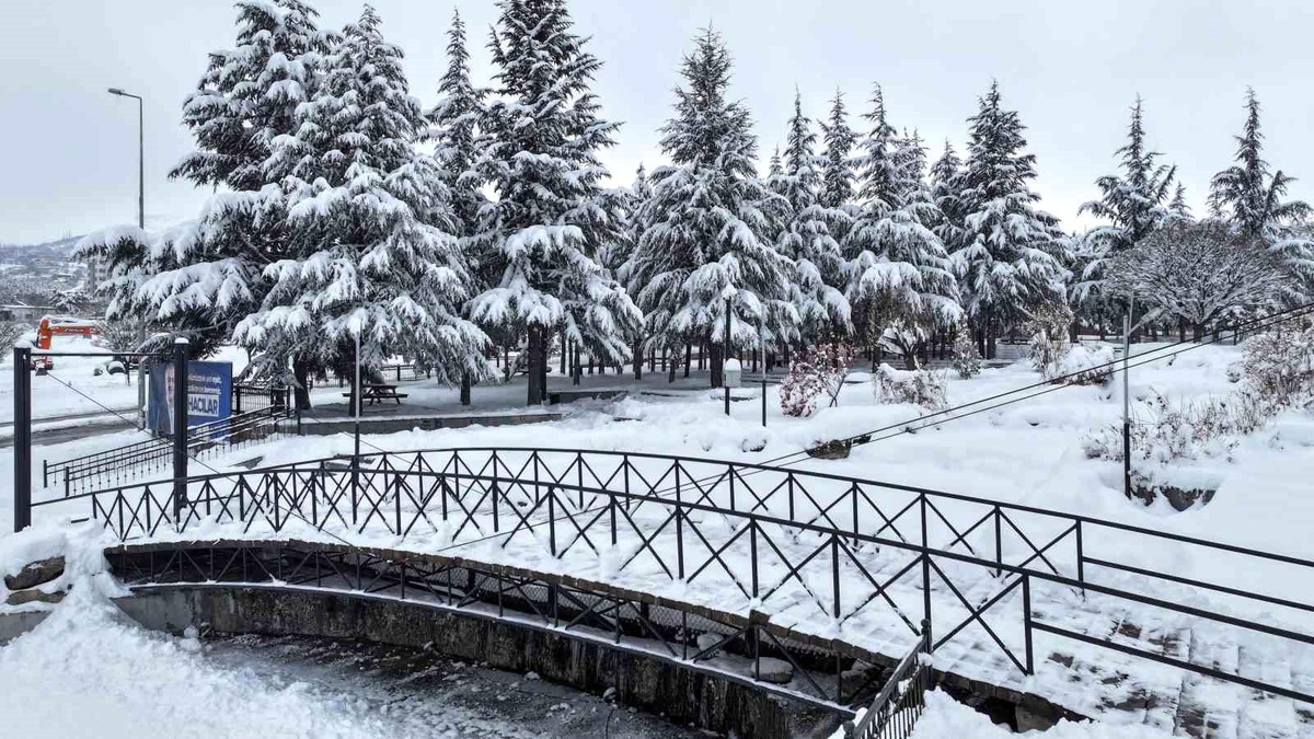 Hacılar Belediye Başkanı Özdoğan: \'Dört Mevsim Güzellikler Sunuyoruz\'