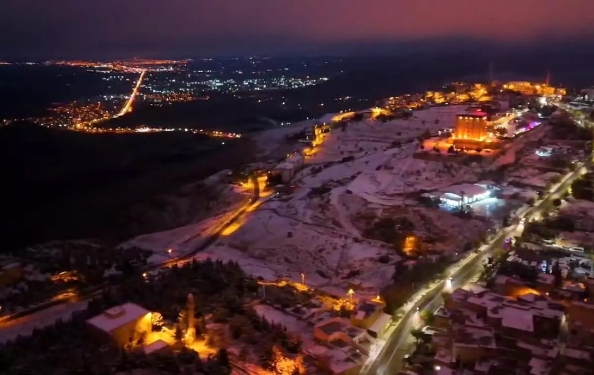 Mardin\'e İlk Kar Yağdı