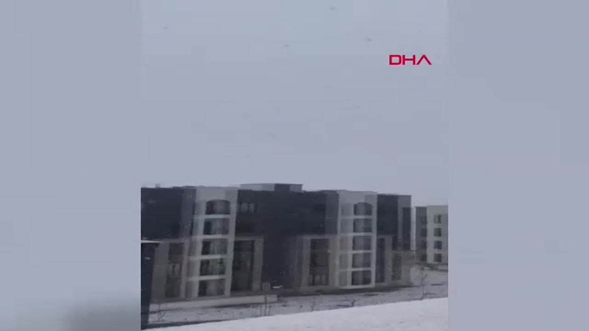 Diyarbakır\'da Yüksek Kesimlerde Kar Yağışı Etkili Oldu