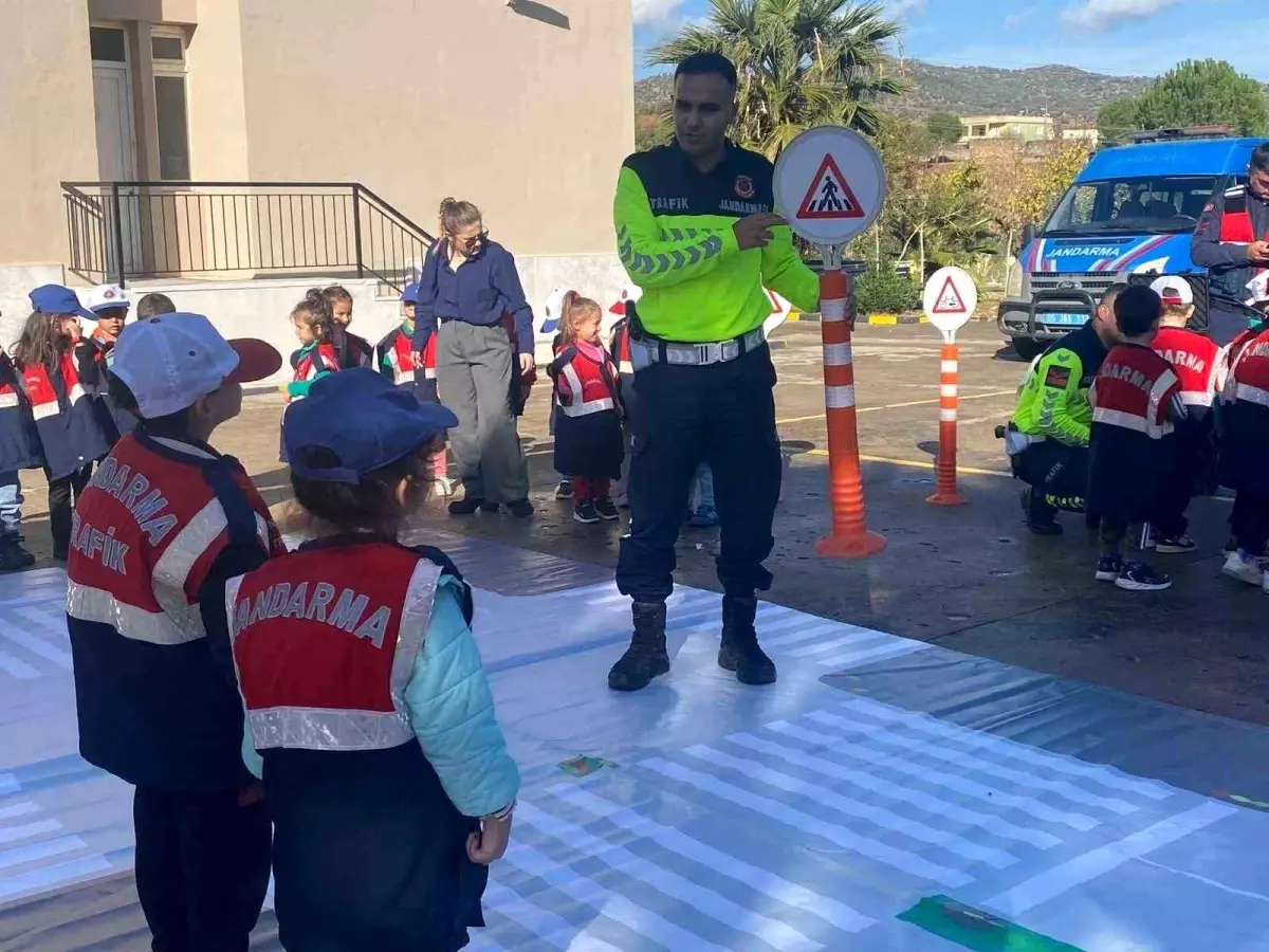 Anaokulu Öğrencilerine Trafik Eğitimi