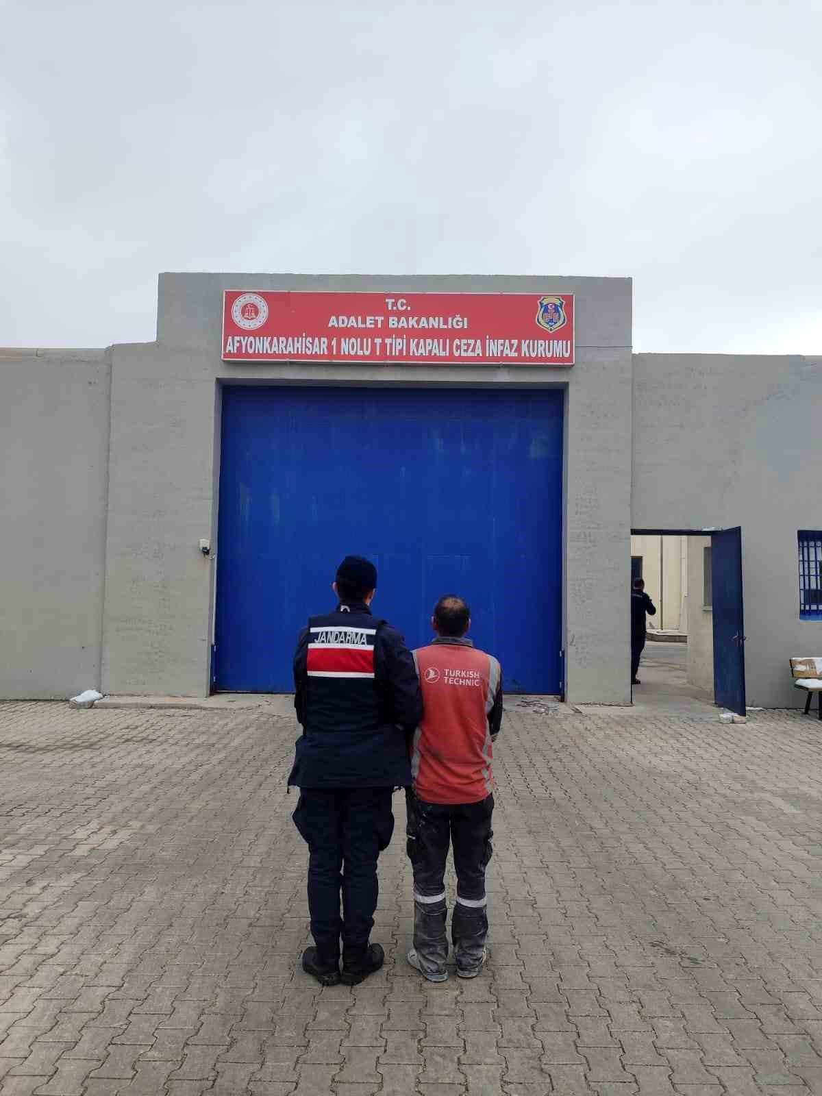 Jandarma, Hapis Cezası Olan Şahsı Yakaladı