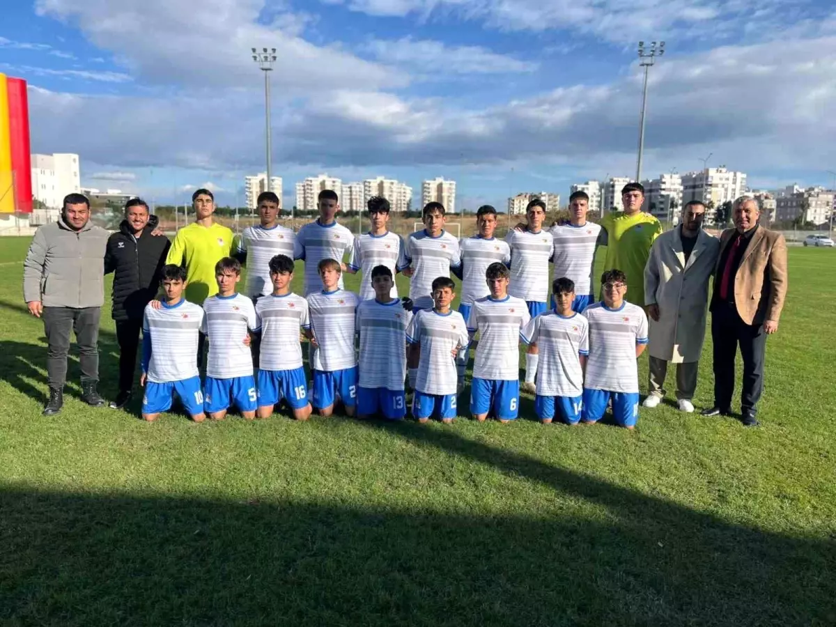 Kemer U16 Takımı Antalya Kundu\'yu 4-0 Mağlup Etti