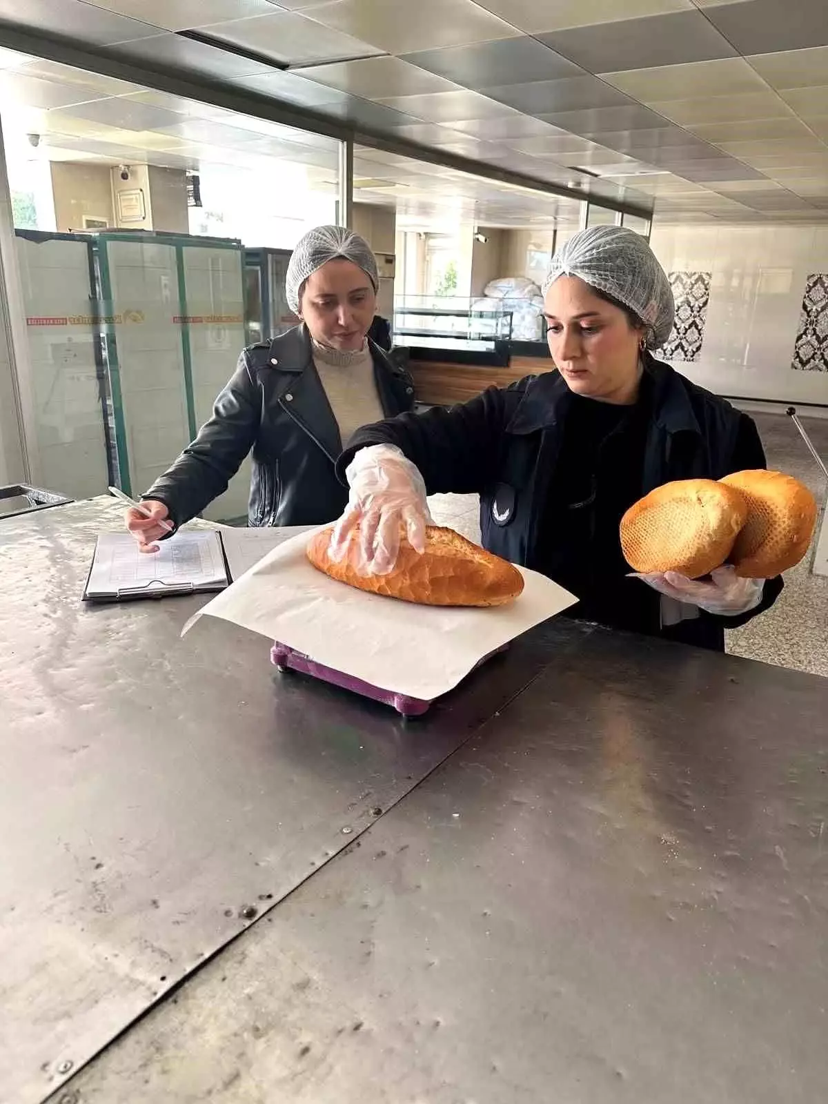 Kemer Belediyesi Fırın Denetimlerini Sürdürüyor