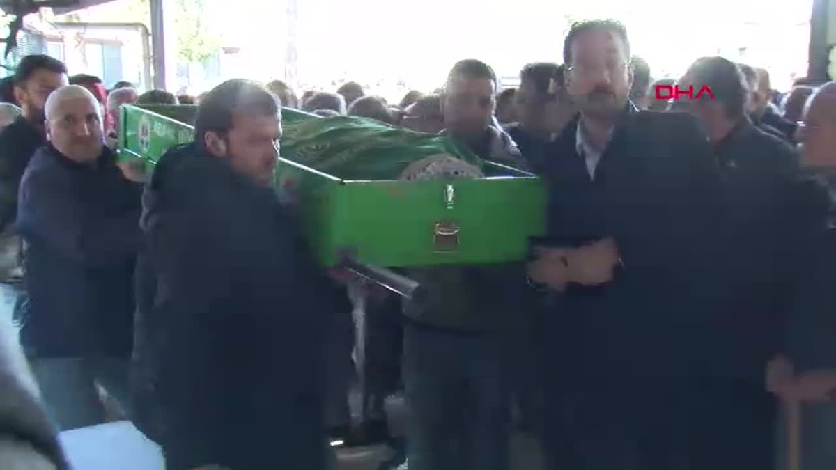Kız Kardeşini Taciz Ettiği İddiasıyla İmamı Bıçaklayarak Öldüren Genç Tutuklandı