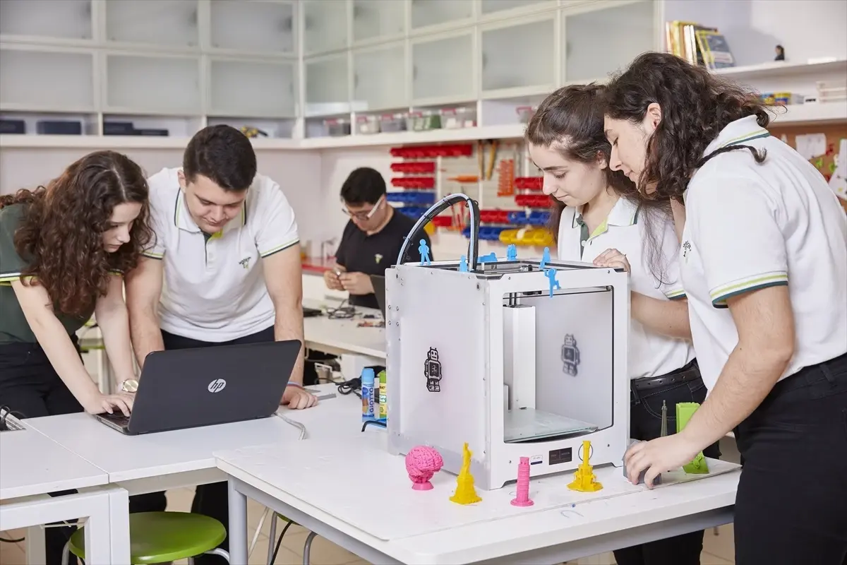 Kodlama ve Robotikte Hedef: Üretken Öğrenciler