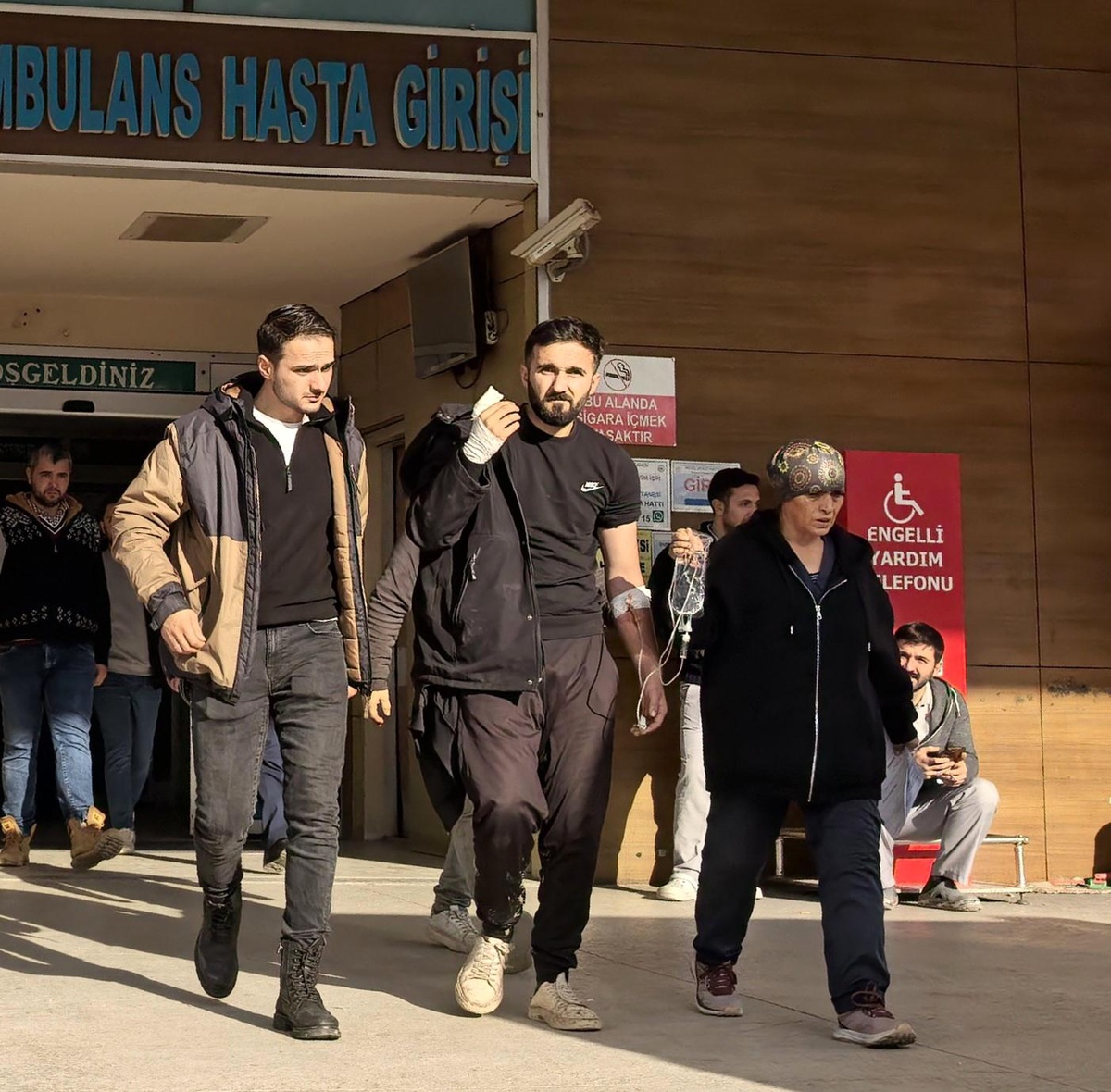 İnegöl\'de Forklift Kazası: Genç İşçi Yaralandı