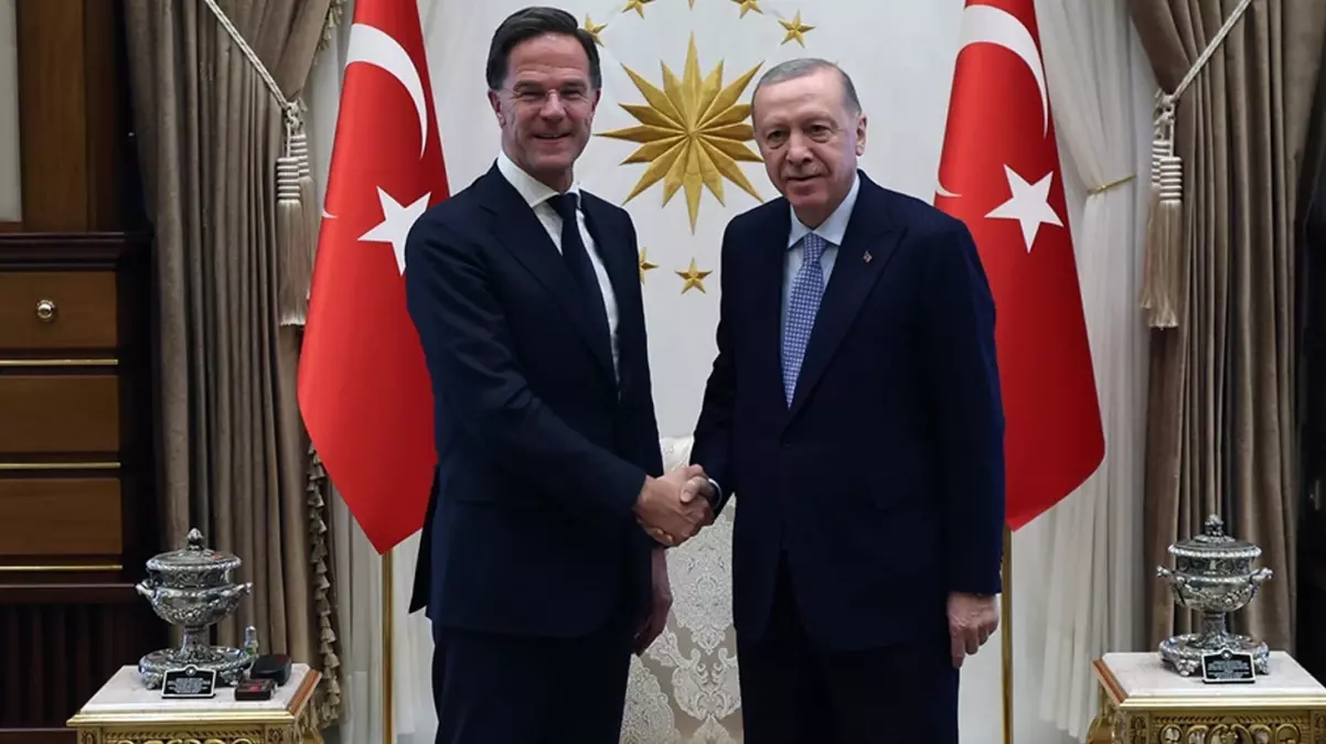 NATO lideri Rutte, Türkiye\'yi ikna için gelmiş