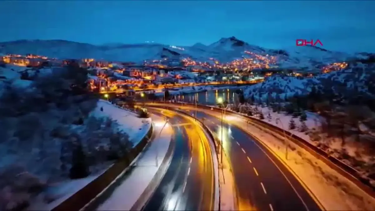 Tunceli\'de Kar Yağışı Şehri Beyaza Bürüdü