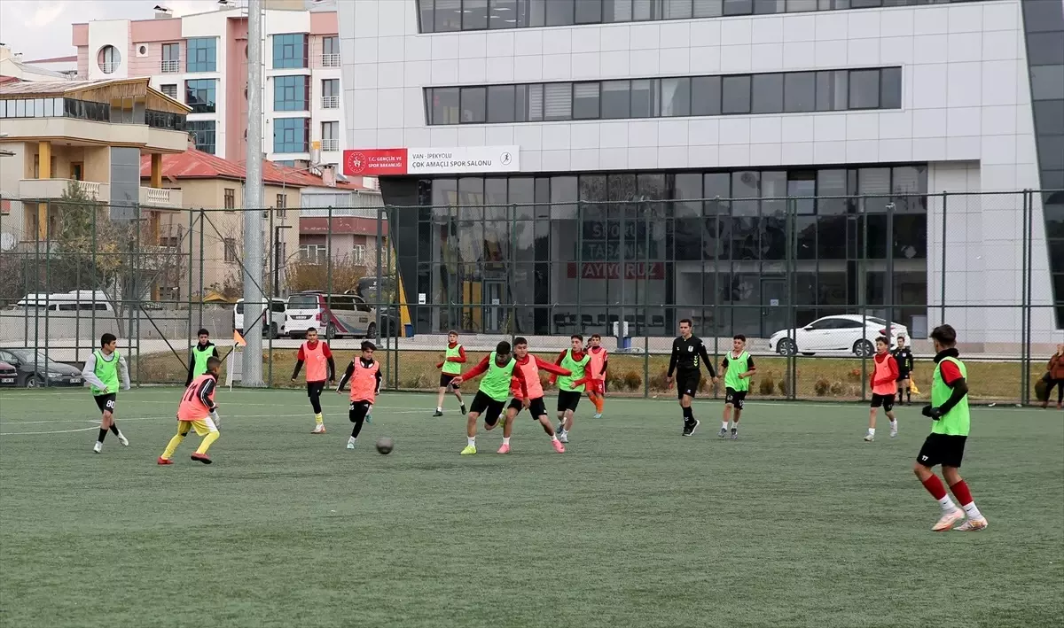 U14 Milli Takım Seçmeleri Van\'da Başladı