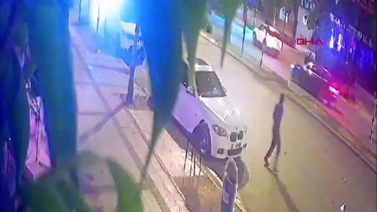 Adana\'da Yaya Geçidinde Otomobil Kazası: 6 Yaşındaki Emirhan Hayatını Kaybetti