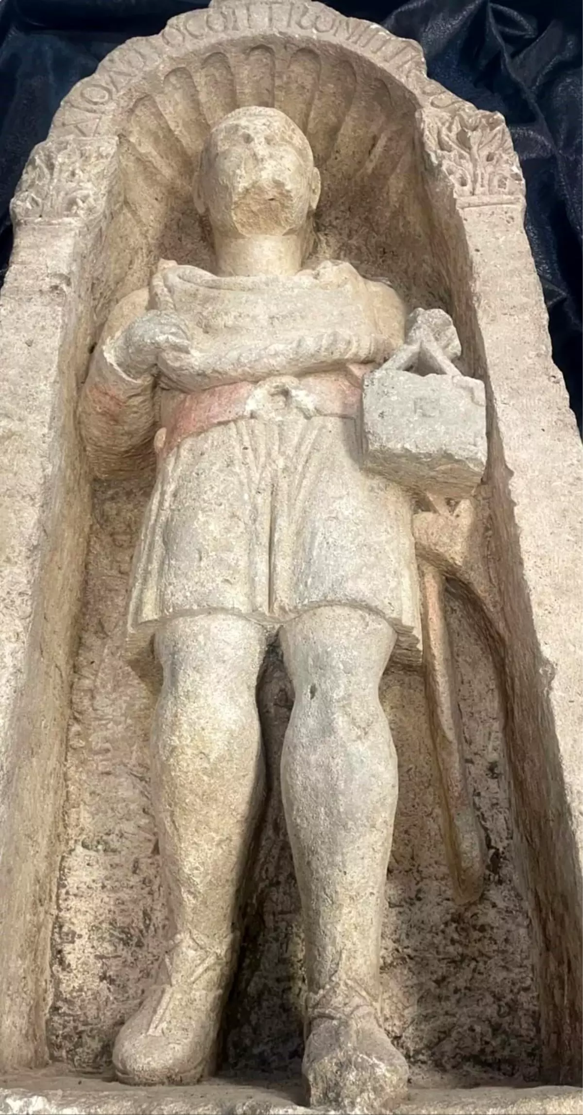 Çalınan 1600 Yıllık Mezar Steli Ele Geçirildi