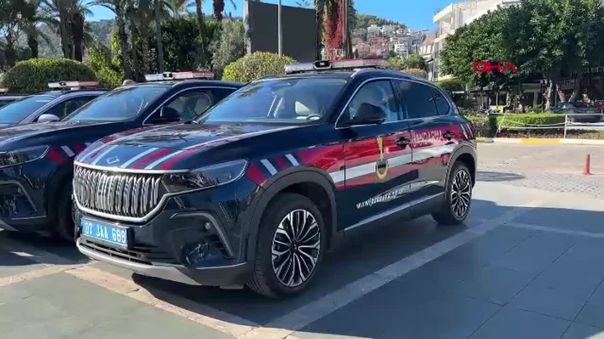 Alanya\'ya 20 Yeni Emniyet ve Jandarma Aracı Tahsis Edildi