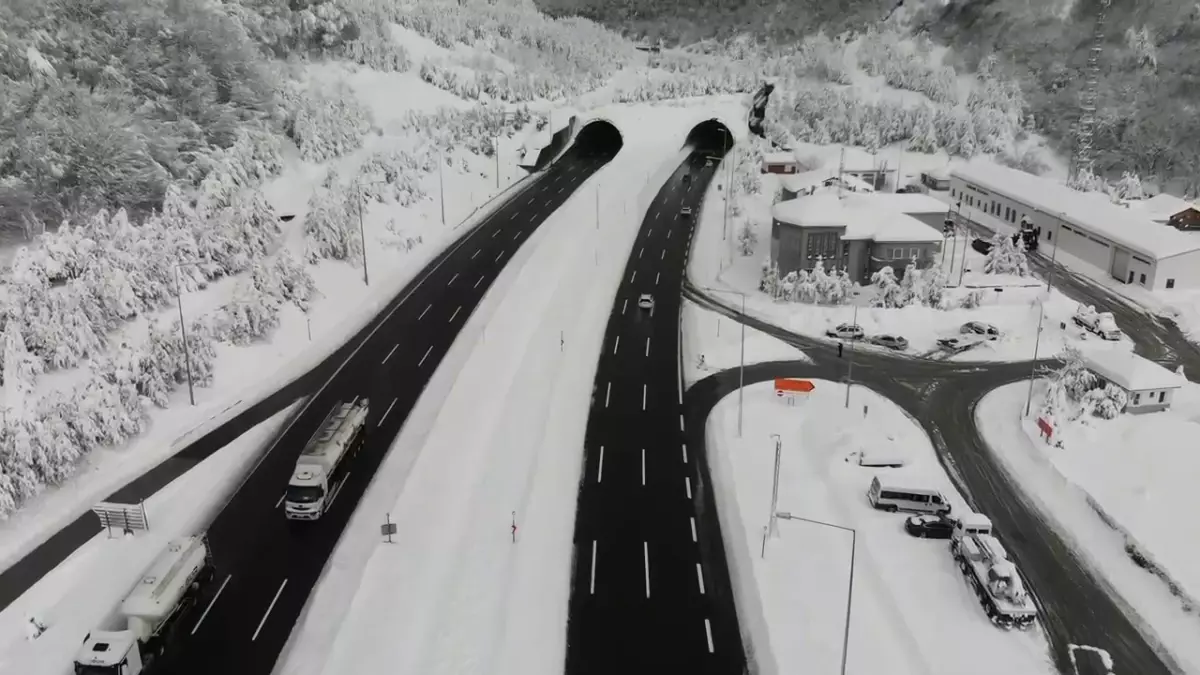 Bolu Dağı\'nda Kar Temizleme Çalışmaları Başlıyor