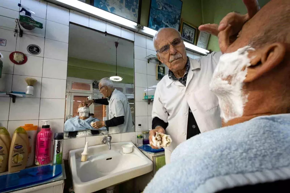80 Yaşındaki Berberin 62 Yılı