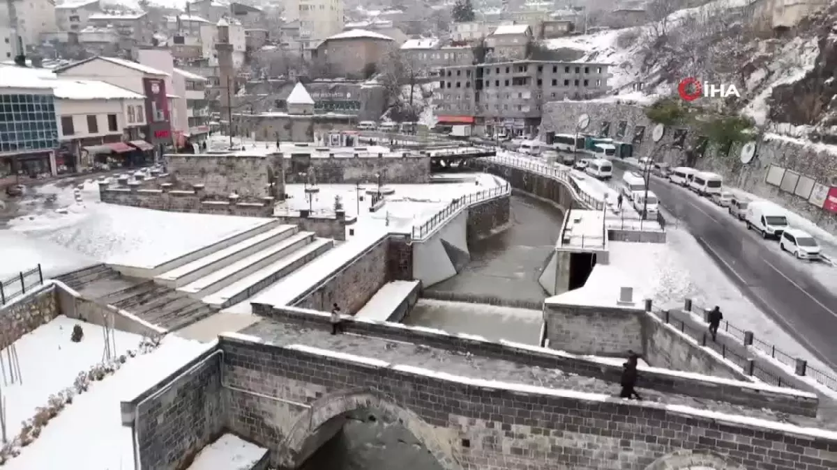 Bitlis\'te Kış Manzaraları: Tarihi Güzellikler Beyaz Gelinlik Giydi