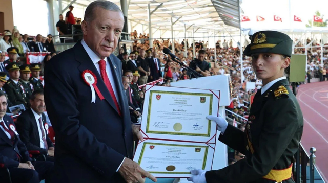 Cumhurbaşkanı Erdoğan'dan teğmenlerle ilgili dikkat çeken sözler