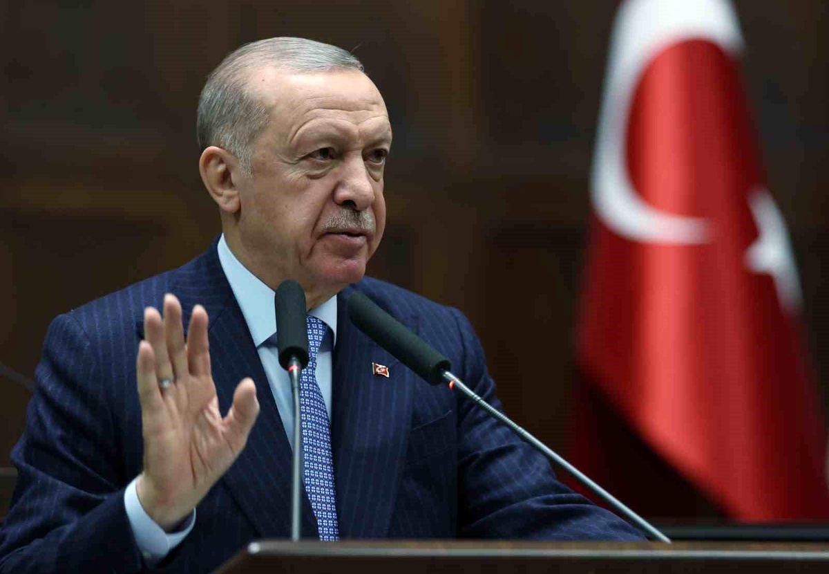 Cumhurbaşkanı Erdoğan: "Hiç kimsenin millete hizmet için tahsis edilen kaynakları kendi hırsı, kendi sinsi emeli, kendi şahsi reklamı için yağmalama,...