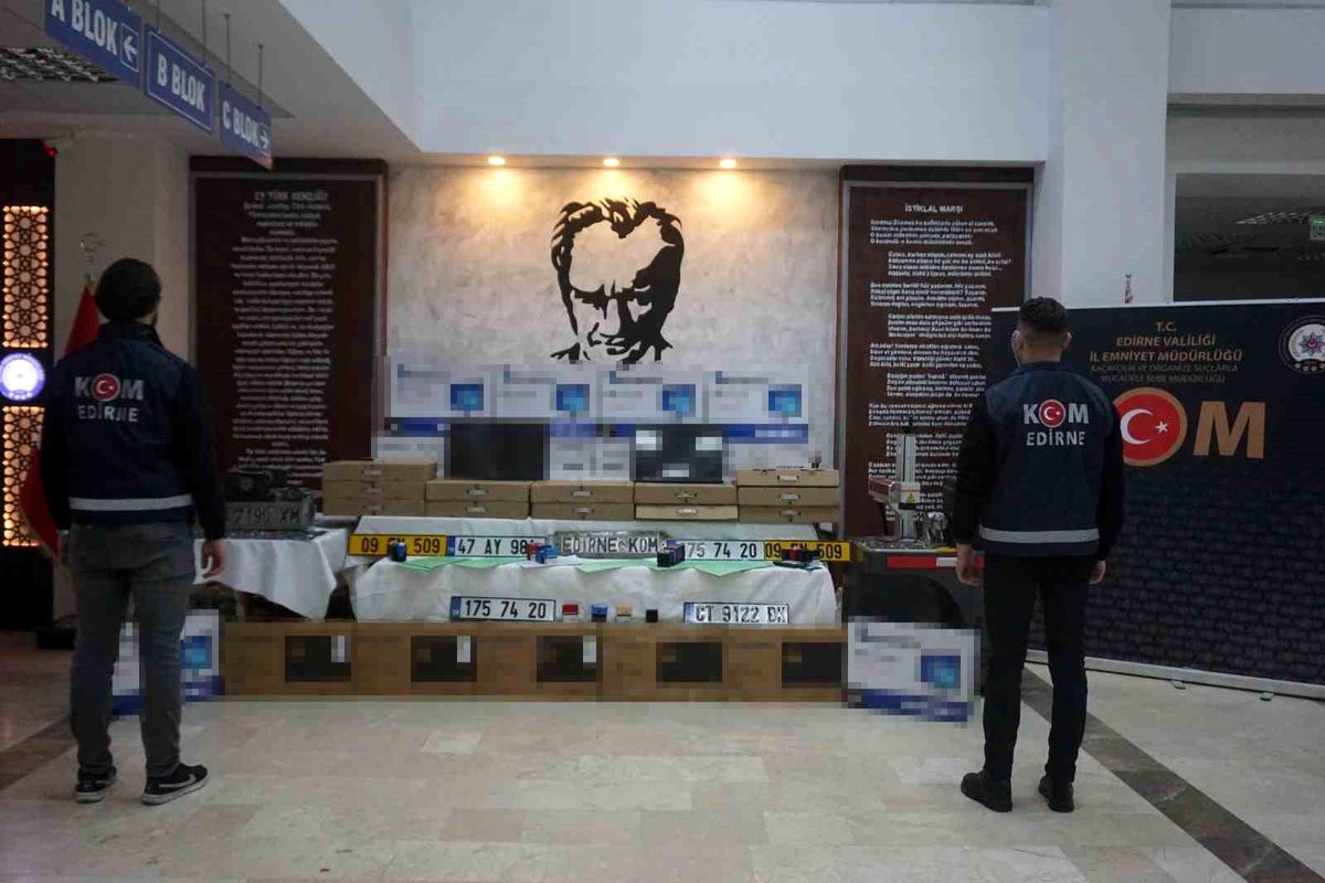 Edirne\'de Sahtecilik Operasyonu: 9 Gözaltı