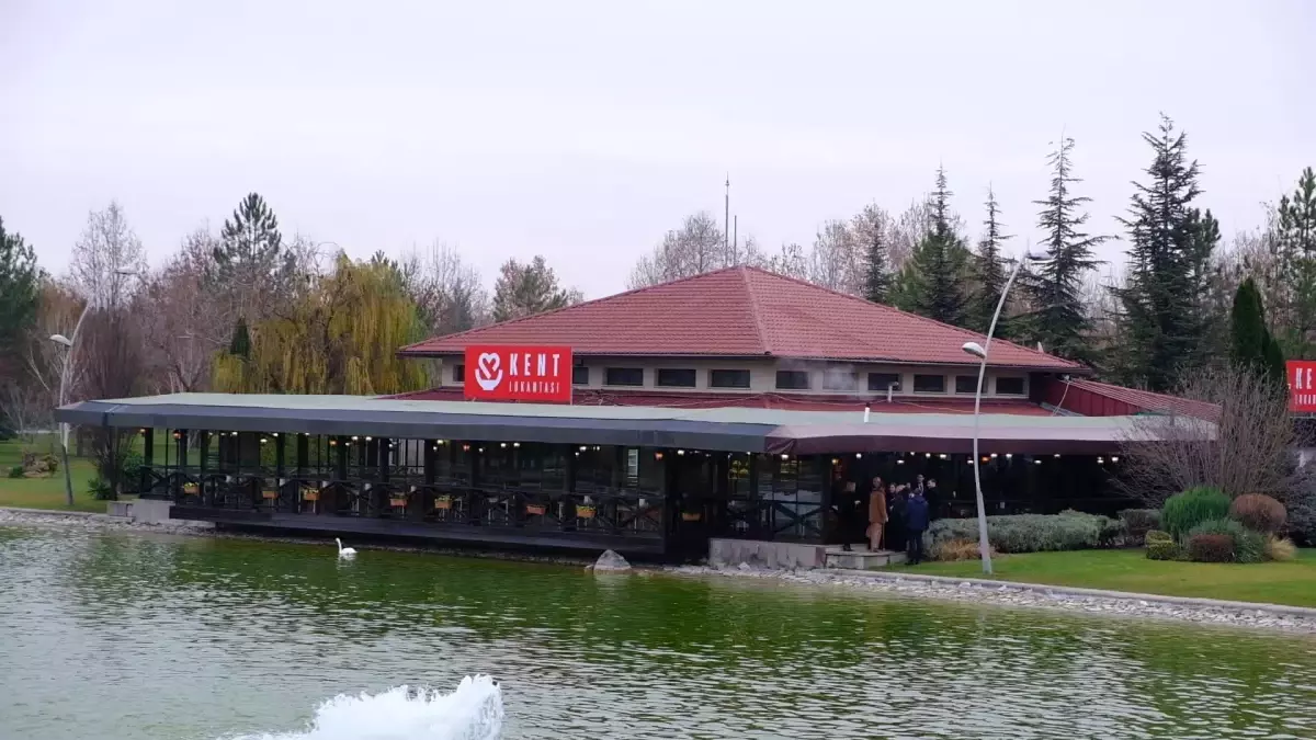 Eskişehir Büyükşehir Belediyesi İkinci Kent Lokantası\'nı Açtı... Başkan Ünlüce: "Askıda Yemek Uygulamasına Bağış Gelen Yemekten Daha Fazla"