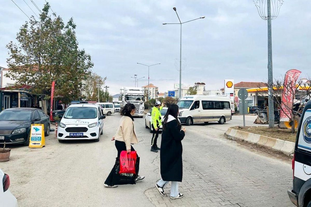 Gölbaşı\'nda Yaya Trafik Eğitimi