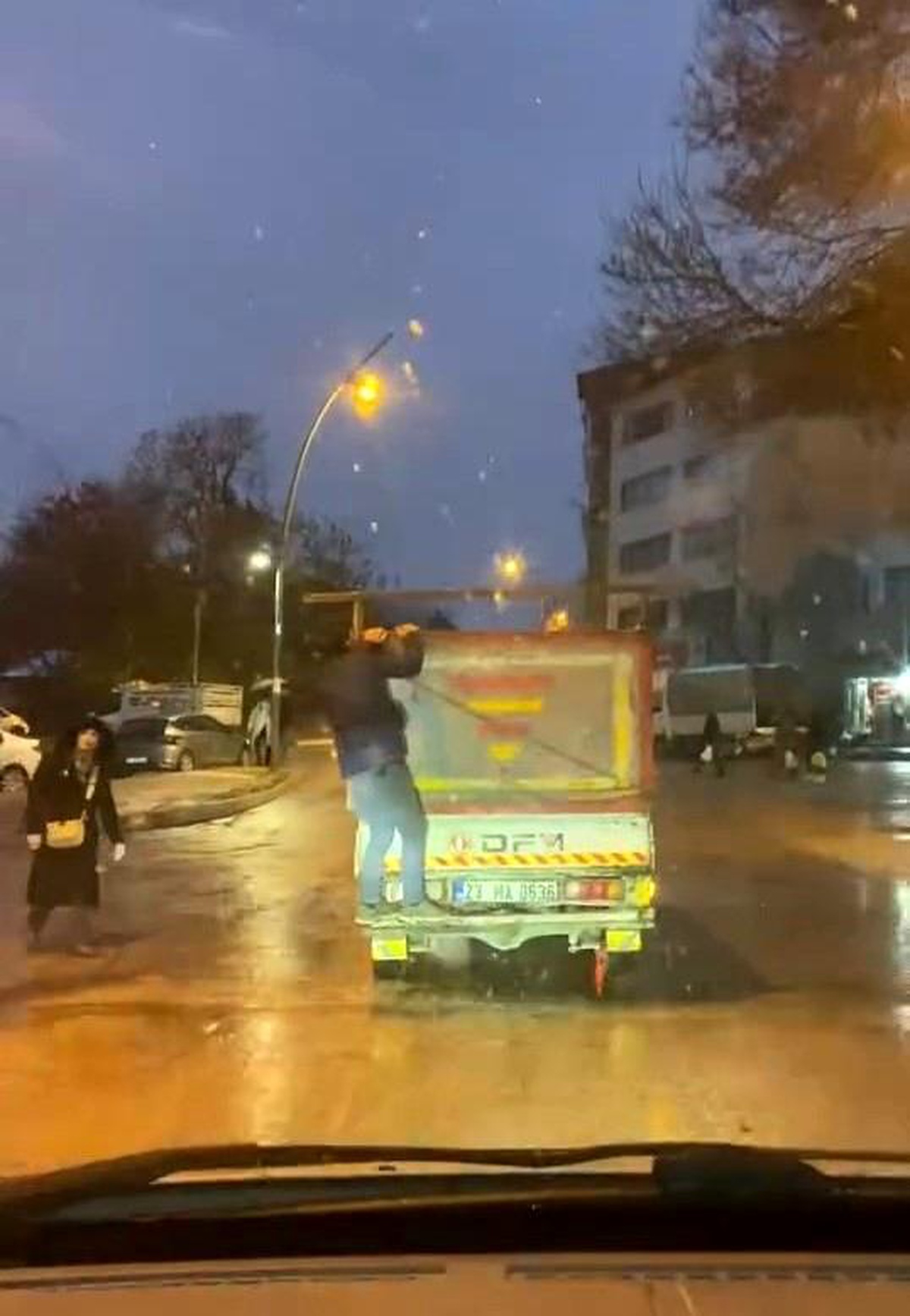 Elazığ\'da Tehlikeli Yolculuk
