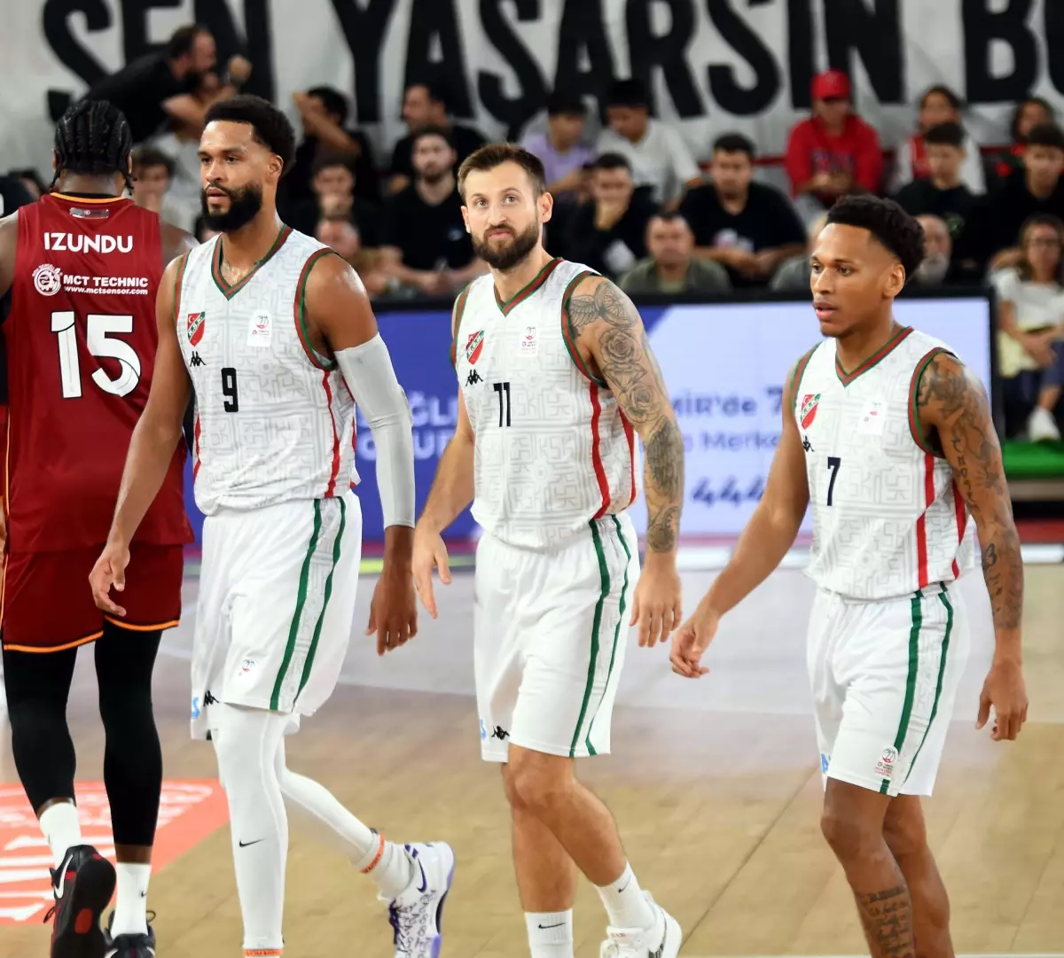 Karşıyaka Basketbol\'da Kriz: Oyuncular İhtarname Gönderdi