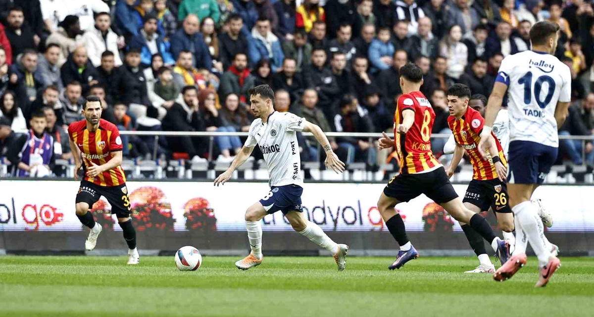 Kayserispor-Fenerbahçe Maçında 16 Bin Seyirci