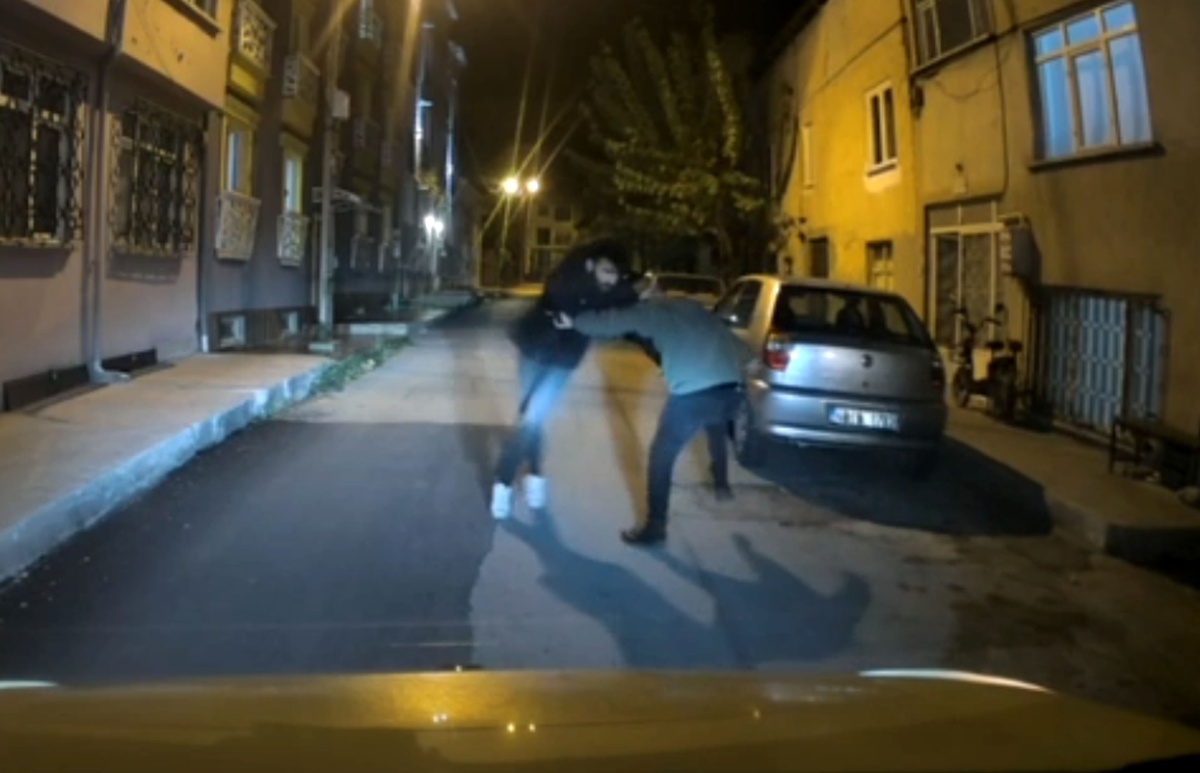 Burdur\'da Taksiciyi Bıçakla Saldıran Şahıs Tutuklandı