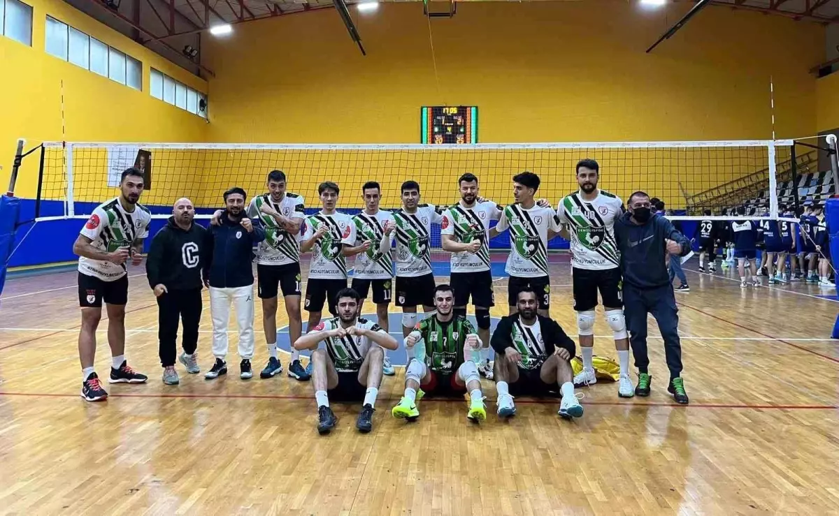 Denizlispor Voleybolda Arkasspor\'u Yendi