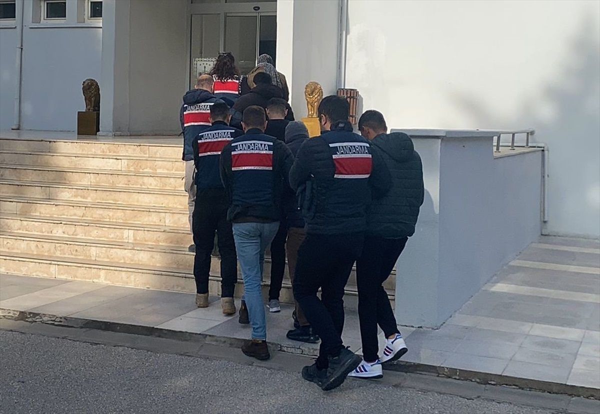Manisa\'da 6 PKK/KCK Şüphelisi Gözaltında