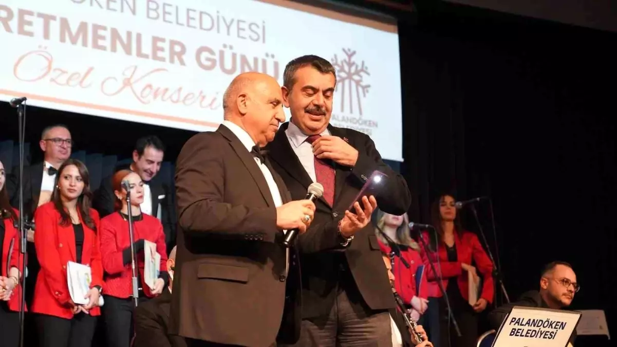 Milli Eğitim Bakanı Tekin, Öğretmenler Günü\'nde Türk Sanat Müziği Konserine Katıldı