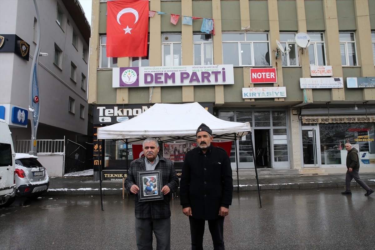 Muş\'ta Ailelerin PKK\'ya Karşı Eylemi Devam Ediyor