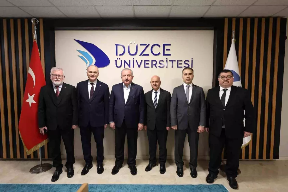 Mustafa Şentop Düzce Üniversitesi\'nde Anayasa Programı Düzenledi