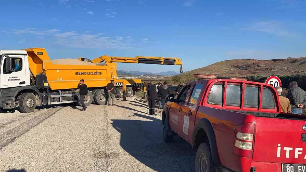 Osmaniye\'de Sulama Kanalına Uçan Otomobilde Baba ve Oğlu Hayatını Kaybetti