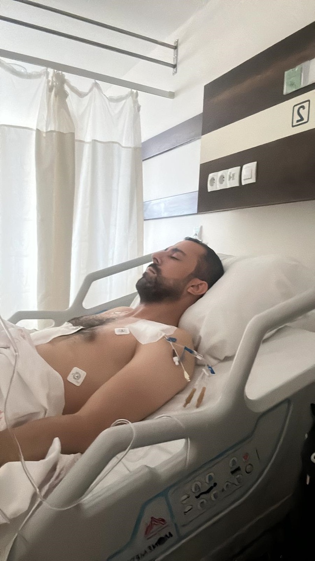 Şişli'de bir kişi, kaldırımda yürürken yer altı patlamasında ağır yaralandı Şişli'de bir kişi, kaldırımda yürürken yer altı patlamasında ağır yaralandı