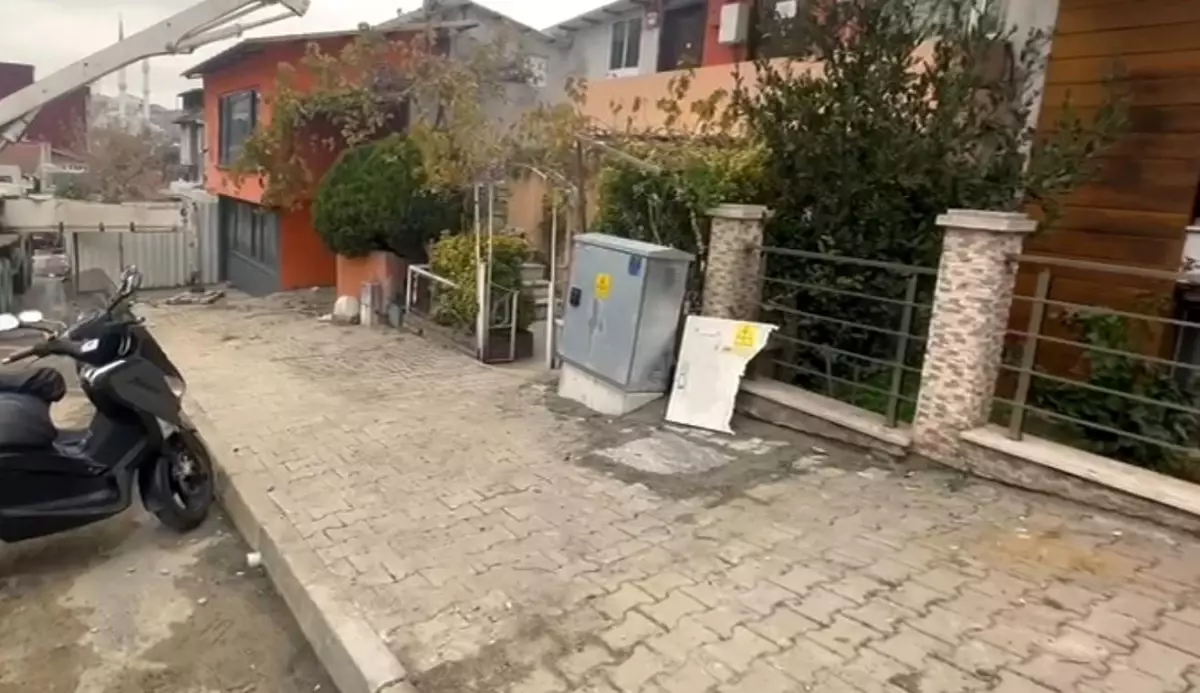 Şişli\'de Elektrik Trafo Patladı: 1 Yaralı