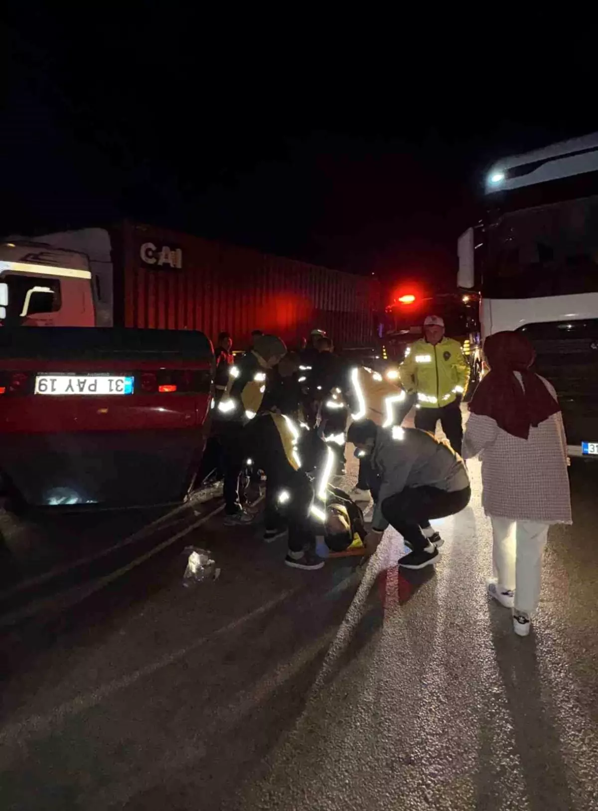 Hatay\'da Takla Atan Araçta Sürücü Yaralandı