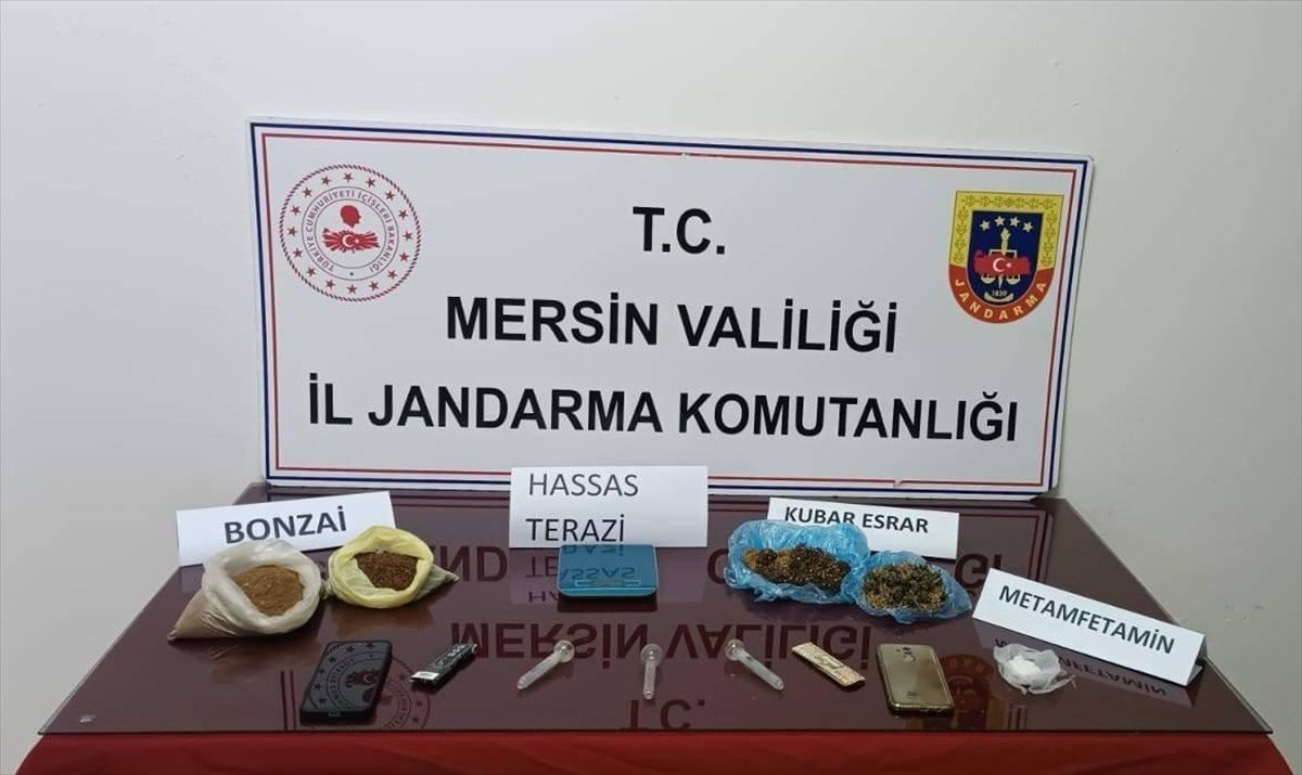 Mersin\'de Uyuşturucu Operasyonu: 4 Gözaltı