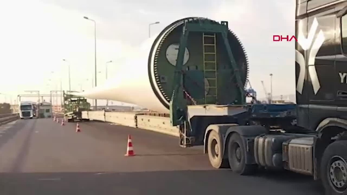 Kayseri\'de Türkiye\'nin İlk Rüzgar Enerji Santrali Türbinleri Yola Çıktı