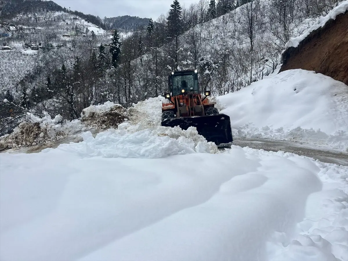 Üçtepe\'de Yol Sorunları Çözüldü